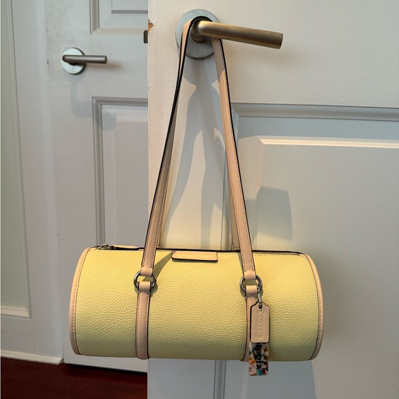 Coachtopia Cream Women's Barrel Bag - Picture 4 of 6